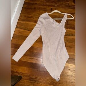 Abercrombie cream/beige one shoulder bodysuit - XL